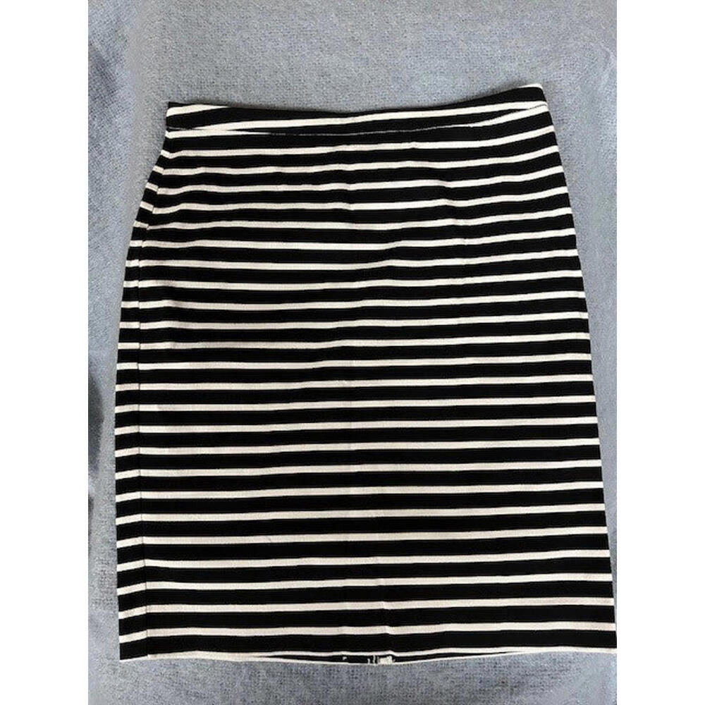Size 6 – White House Black Market Black & White Striped Skirt